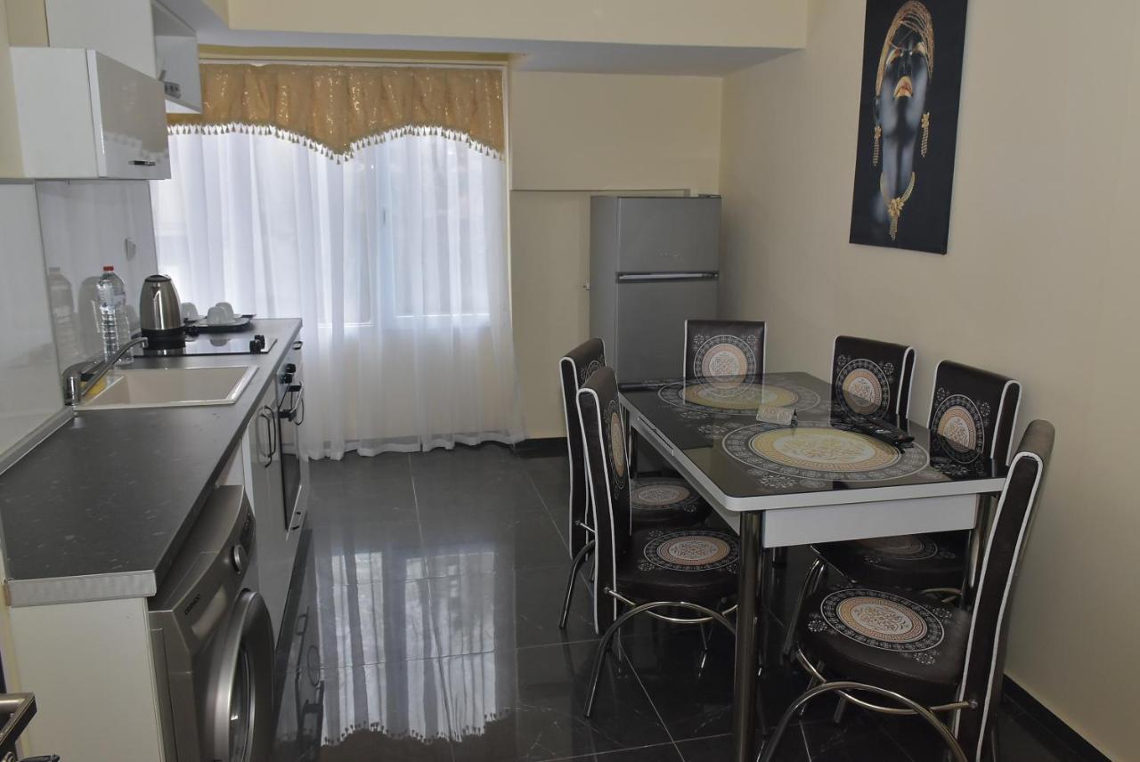 Apart Versai Warna Exterior foto